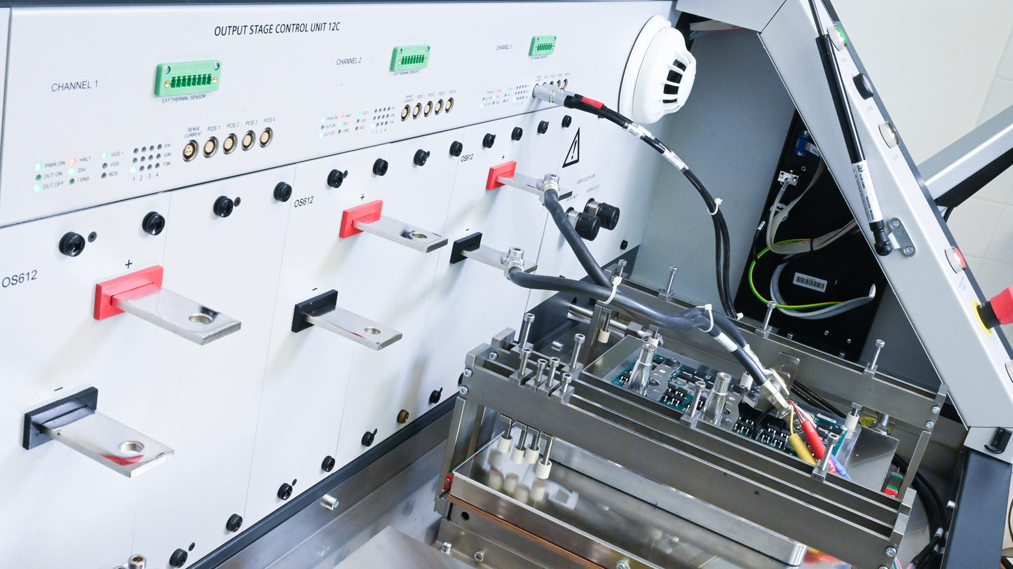 Simcenter POWERTESTER - 2400A / 12V / 16